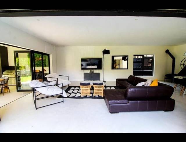 4 BEDROOM HOUSE FOR SALE IN EYE OF AFRICA